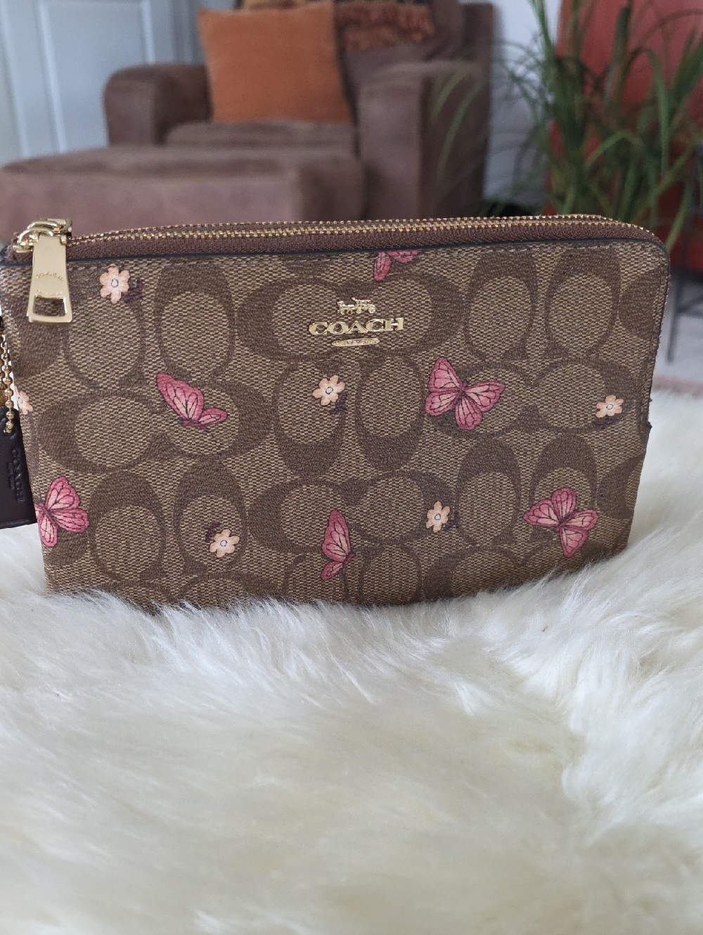 Pretty Coach Double Zip Buttetfly Signature Wristlet Wallet ๐ฉท๐ฆ๐ฎ๐ค - Picture 1 of 16